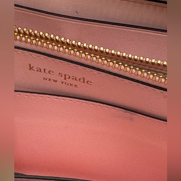 Kate Spade Morgan Dotty Floral Embossed Saffiano Leather Zip Around Continental - Picture 9 of 9